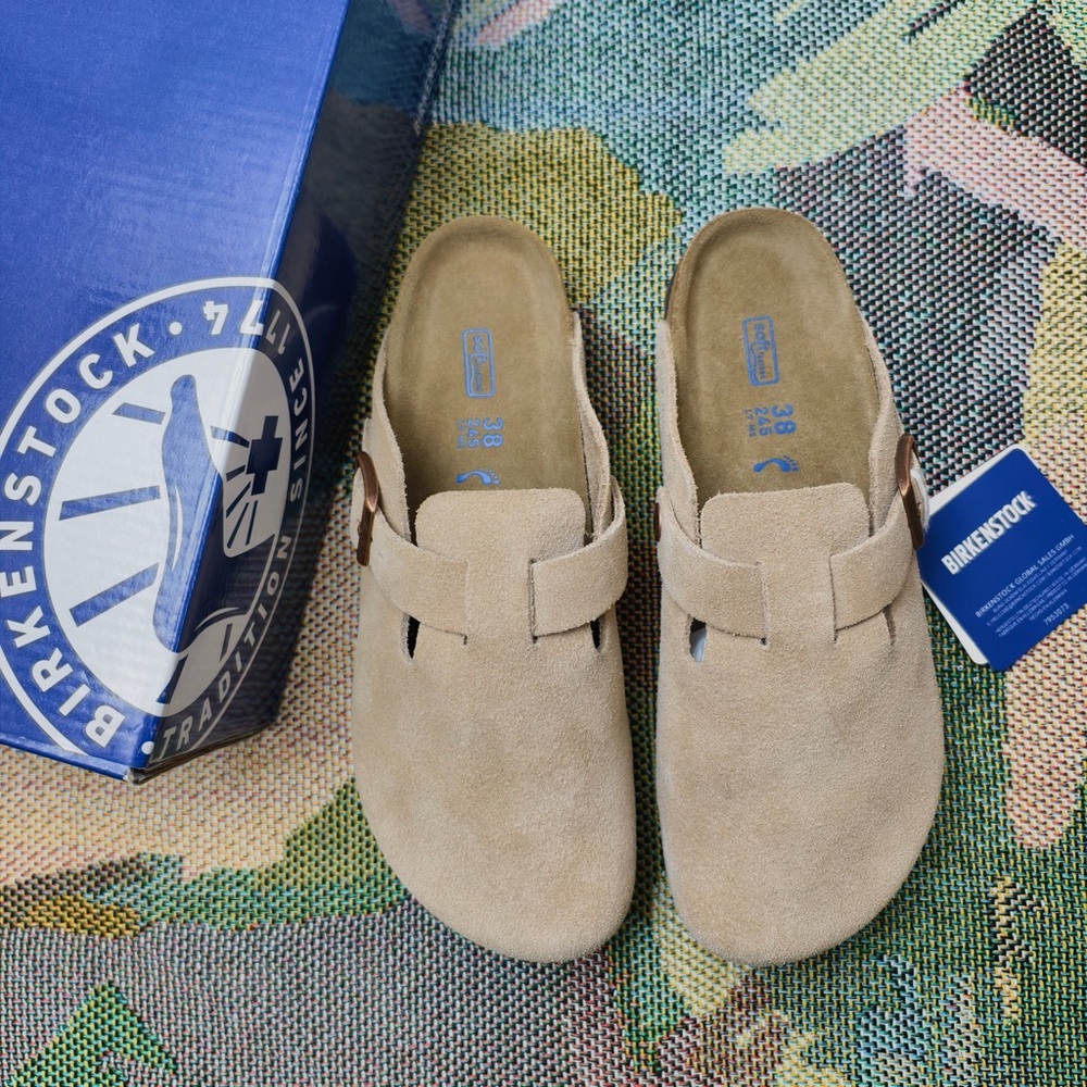 Women's Latte Cream Suede Birkenstock Boston Shoes - Narrow Fit